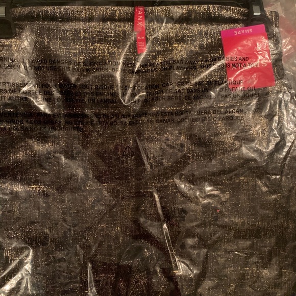 SALE ⬇️ NWT Spanx Velvet Black Gold Shine Legging - Picture 6 of 7